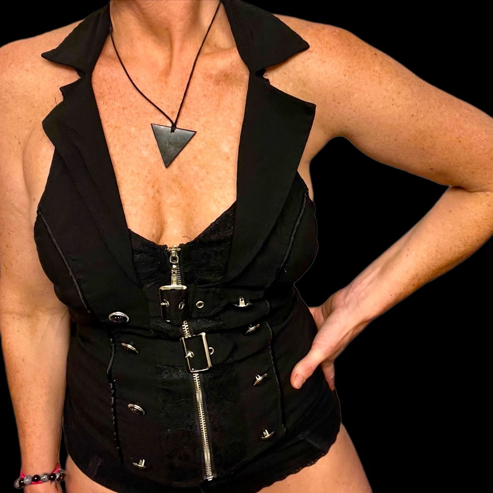 I bought this sex bustiers in Atlanta and only wore it once on NYE.